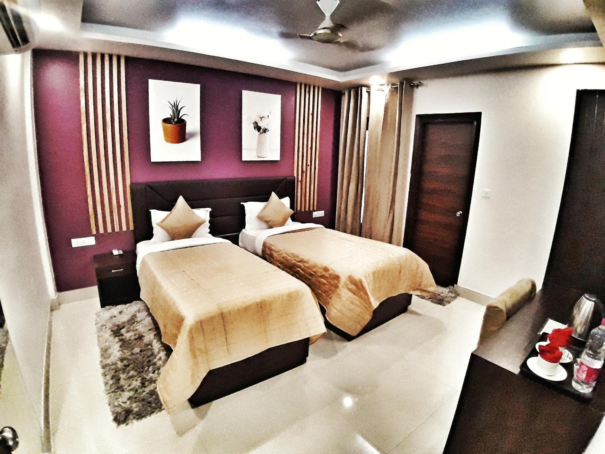Airport Hotel Delhi Aerocity, 15 Mins Yashobhoomi Nuova Delhi Esterno foto